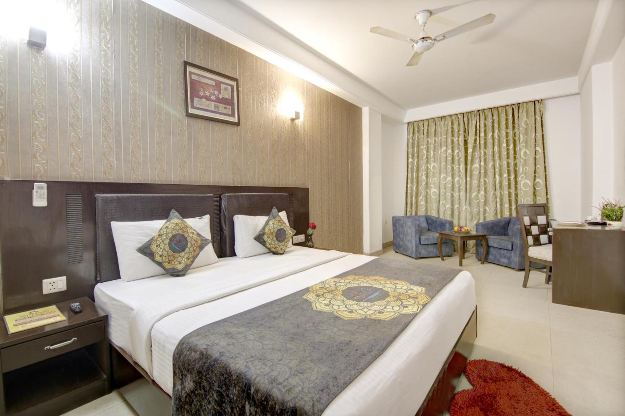 Hotel Venus Plaza New Delhi Exteriör bild