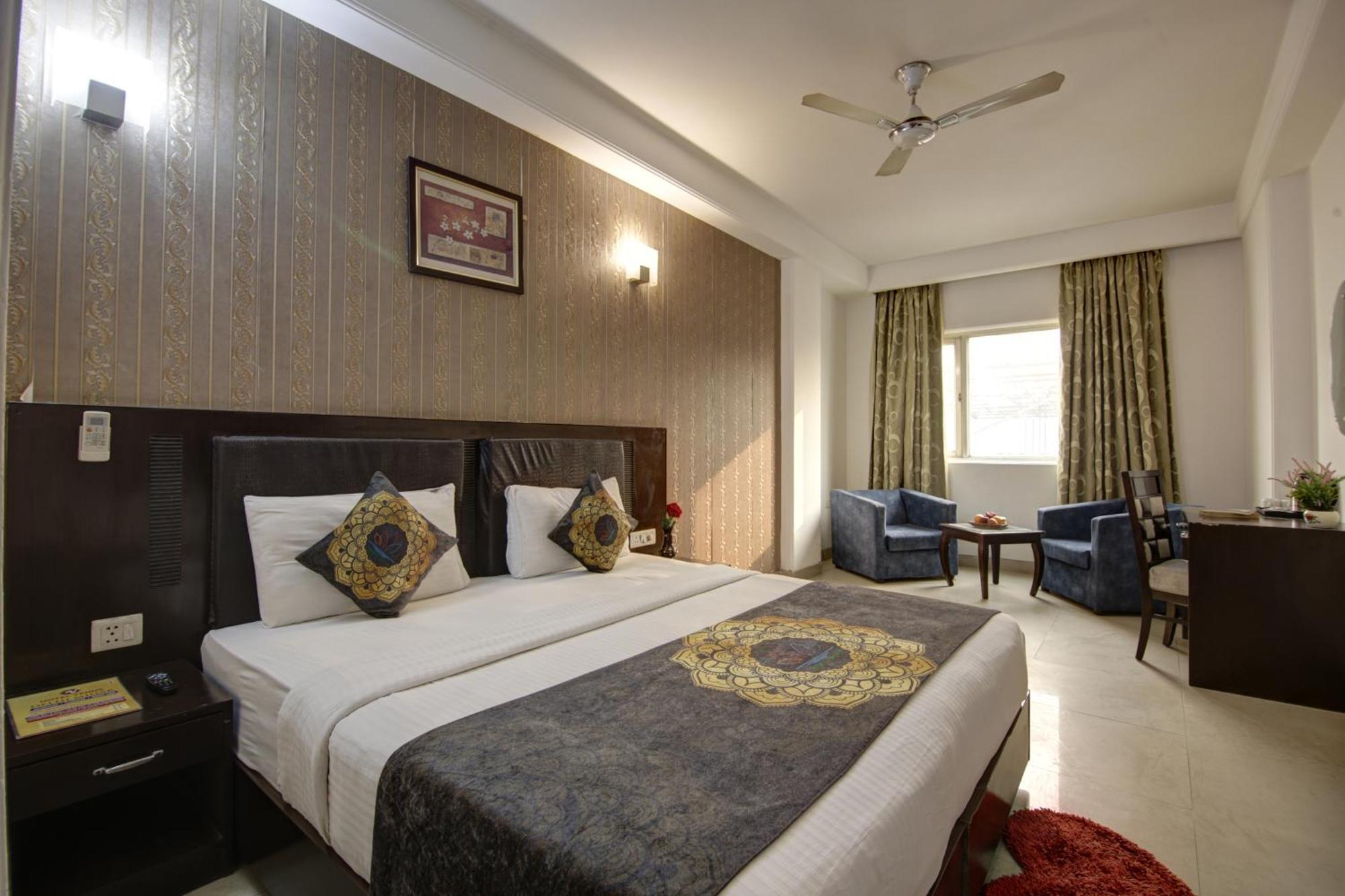 Hotel Venus Plaza New Delhi Exteriör bild