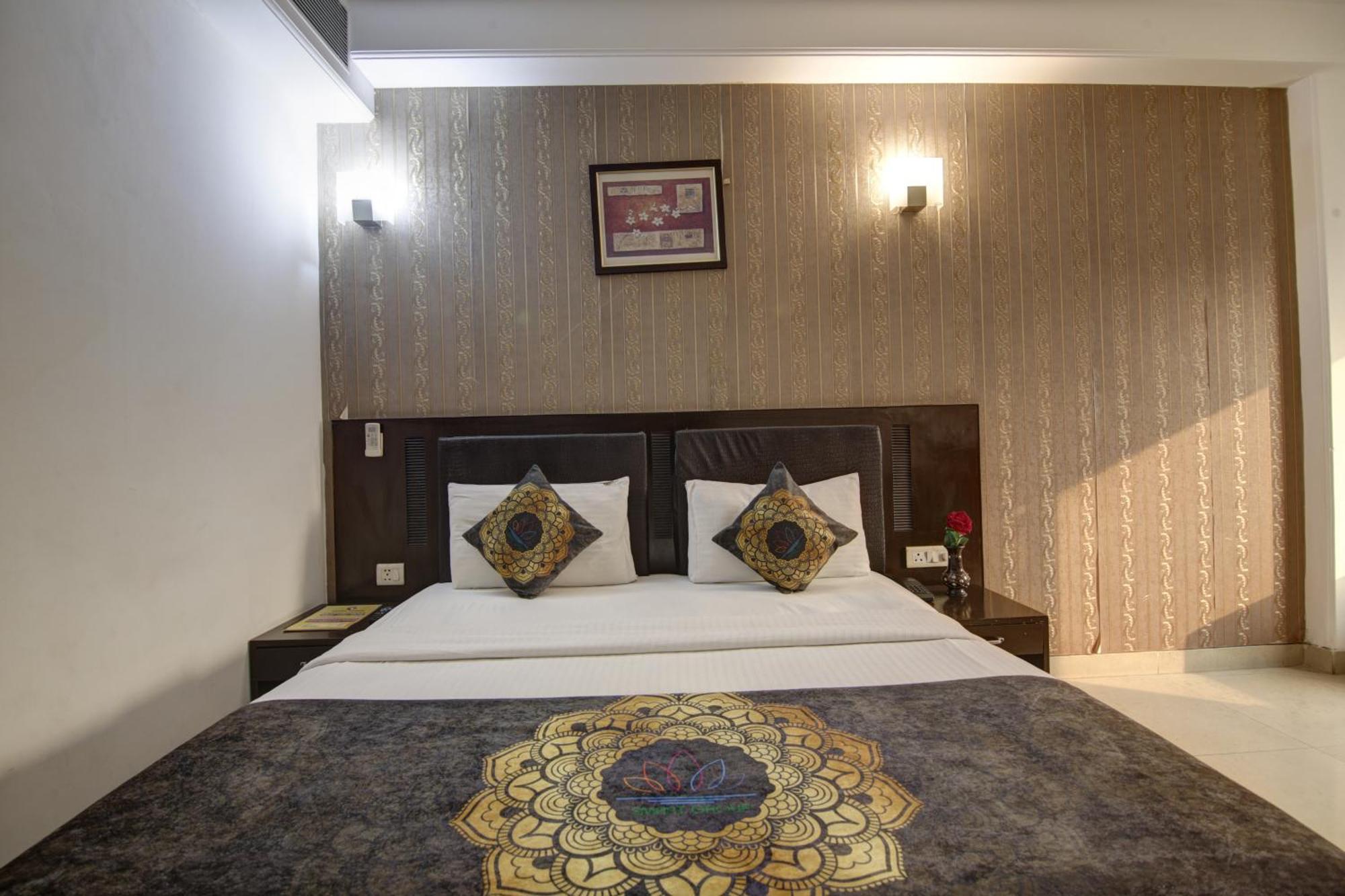 Hotel Venus Plaza New Delhi Exteriör bild