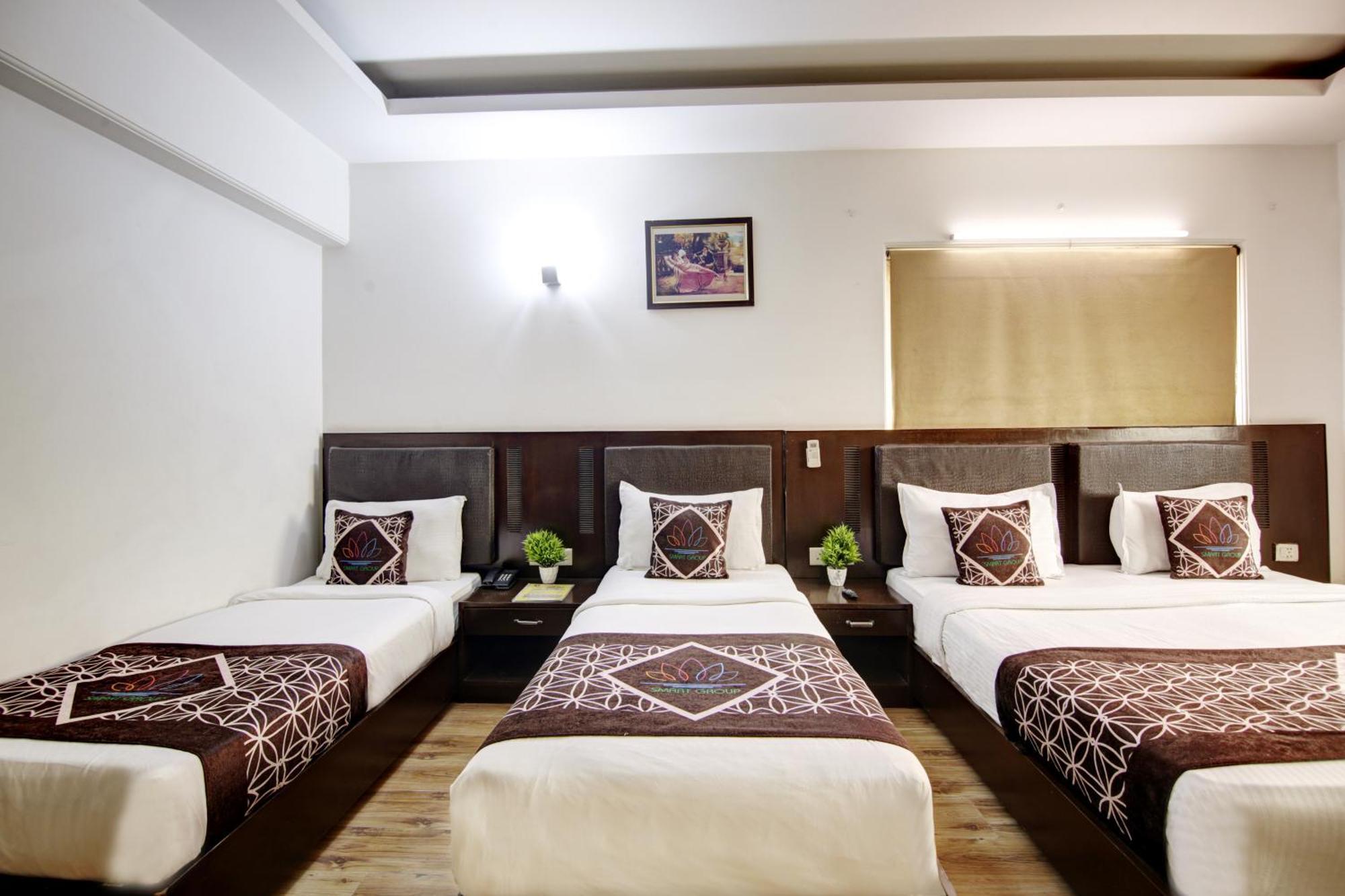 Hotel Venus Plaza New Delhi Exteriör bild
